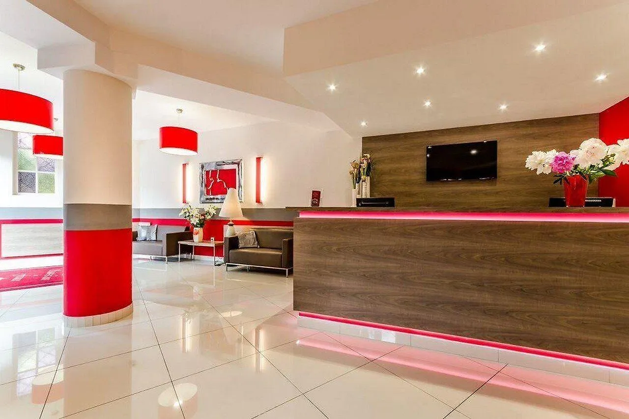 Hotel Saint Louis De France Lourdes 3*,  Francia