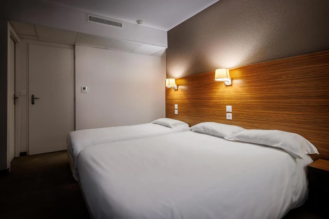 Hotel Saint Louis De France Lourdes 3*,  Francia
