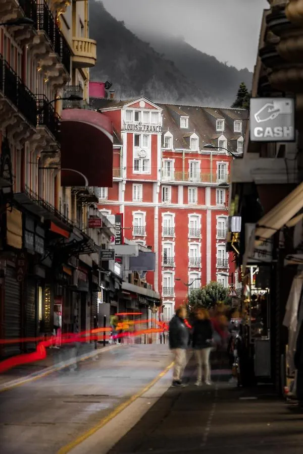Hotel Saint Louis De France ルルド